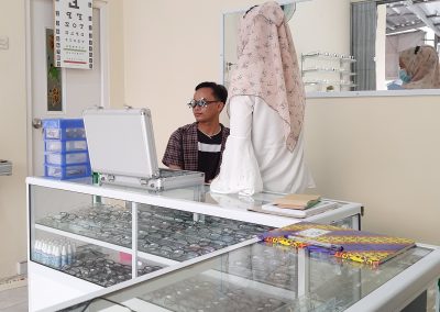 Service at GibuKu Kacamata