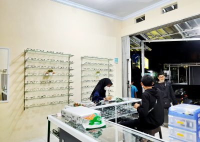 Service at GibuKu Kacamata