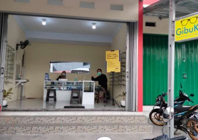 Service at GibuKu Kacamata