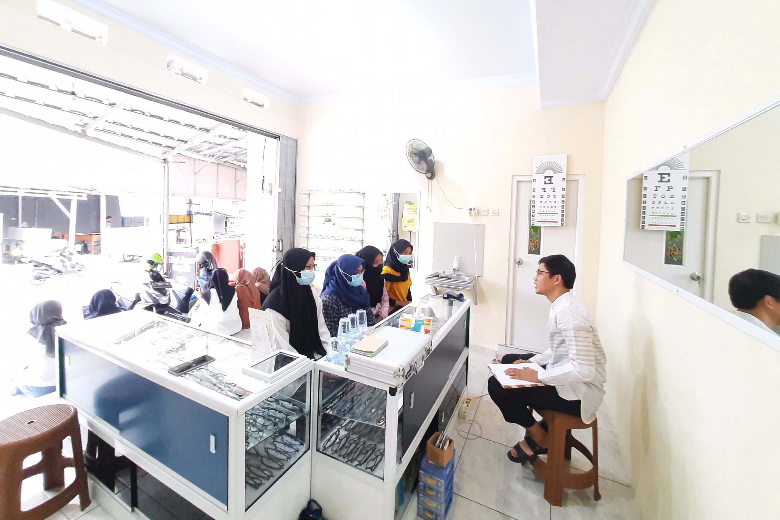 Aziz Askaputra di Gibuku kacamata recruitment